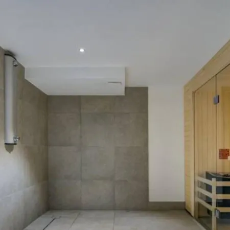 Les Ecrins De Kayla -piscine - Sauna * 莱苏什
