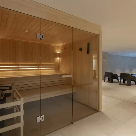 Les Ecrins De Kayla -piscine - Sauna